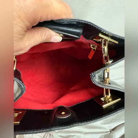 Salvatore Ferragamo Black Patent Leather Shoulder Bag with Gold-Tone Chain - Picture 5 of 11